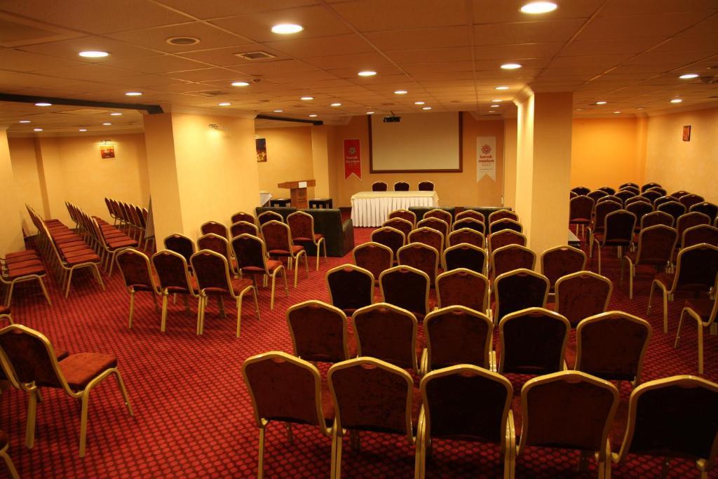 Hotel Konak Mazlum เอร์ซินจาน ภายนอก รูปภาพ